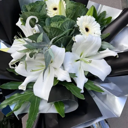 Ramo de flores repollos con papel coreano 